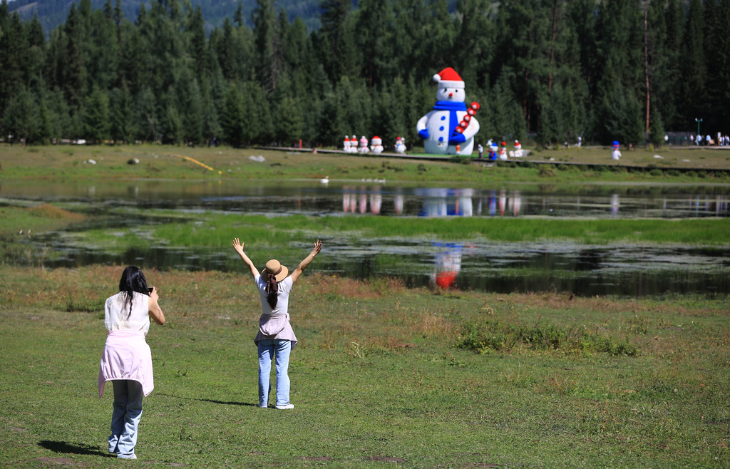 On August 8, 2026, the stunning Kanas Scenic Area in Altay, Xinjiang Uygur Autonomous Region, attracts hordes of tourists with its enchanting natural landscapes. /VCG
