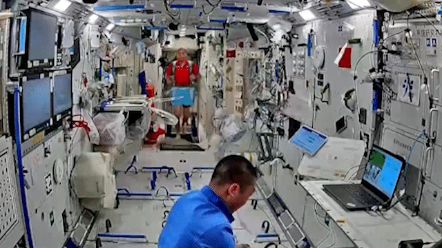 Shenzhou-23 crew stays busy as robot Xiaohang learns in orbit