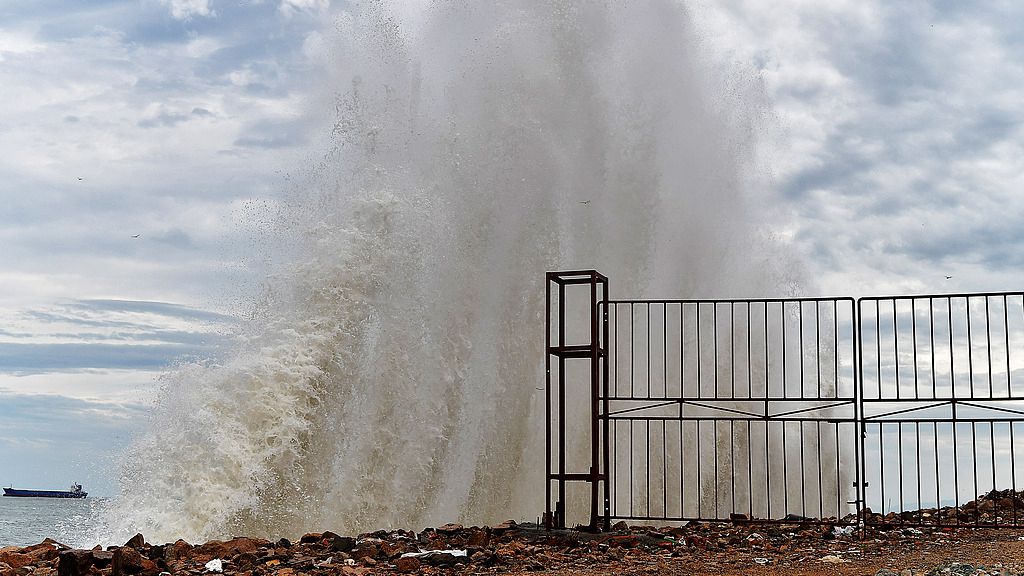 Huge waves off the Huangqi coast in Lianjiang, Fujian Province, east China, August 8, 2026. /VCG