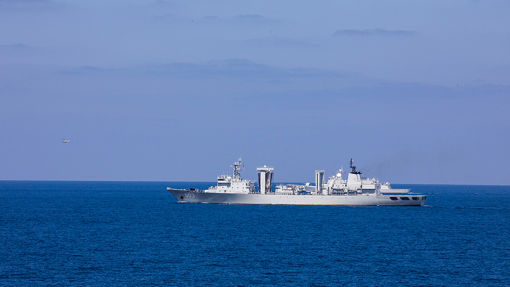 A file photo of Chinese naval escort fleet conducts their duties in the Gulf of Aden and waters off Somalia. /VCG