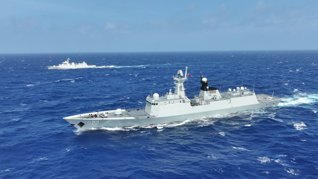 Chinese naval vessel Honghe and Indonesian Navy frigate KRI I Gusti Ngurah Rai conduct an underway replenishment drill in waters east of China's Taiwan Island, August 12, 2026. /CMG