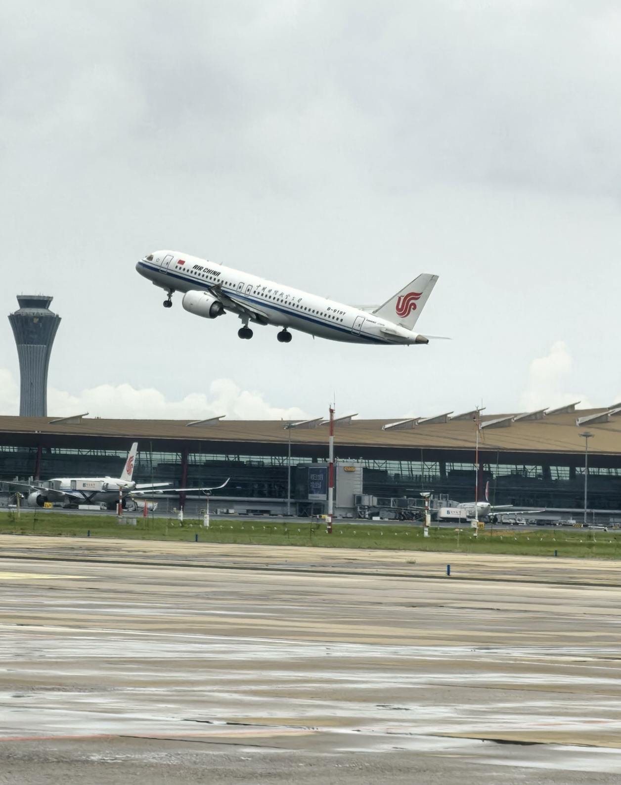 China's domestically developed C919 large passenger aircraft lifts off from Beijing Capital International Airport on its maiden regular international commercial flight in Beijing, China, August 12, 2026. /CGTN