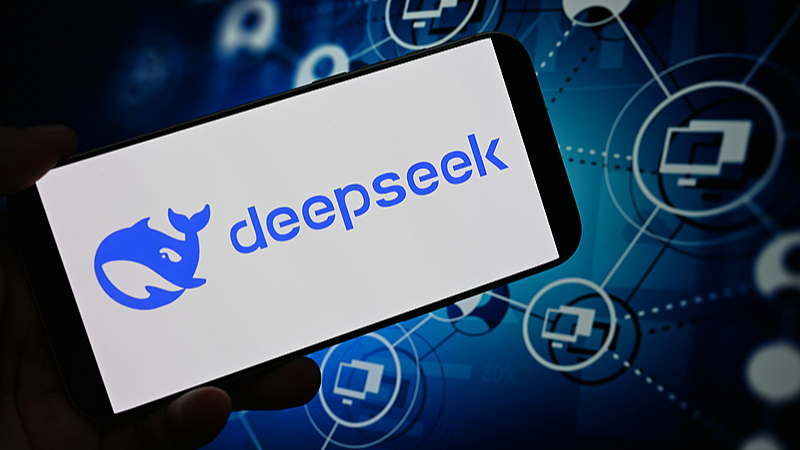DeepSeek logo on a smartphone screen, August 11, 2026. /CFP 