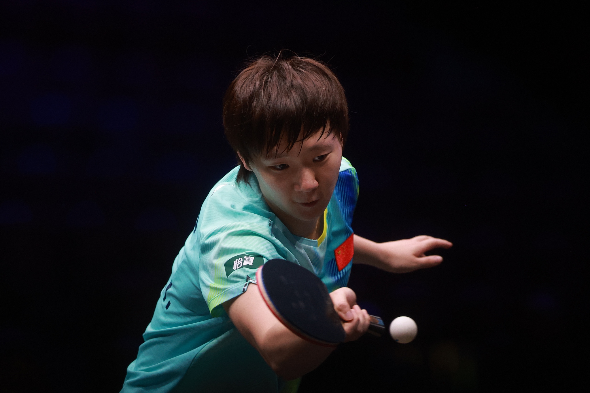 Wang Manyu of China competes against Dina Meshref of Egypt during the women's singles round of 64 at the WTT Europe Smash in Malmo, Sweden, August 11, 2026. /VCG
