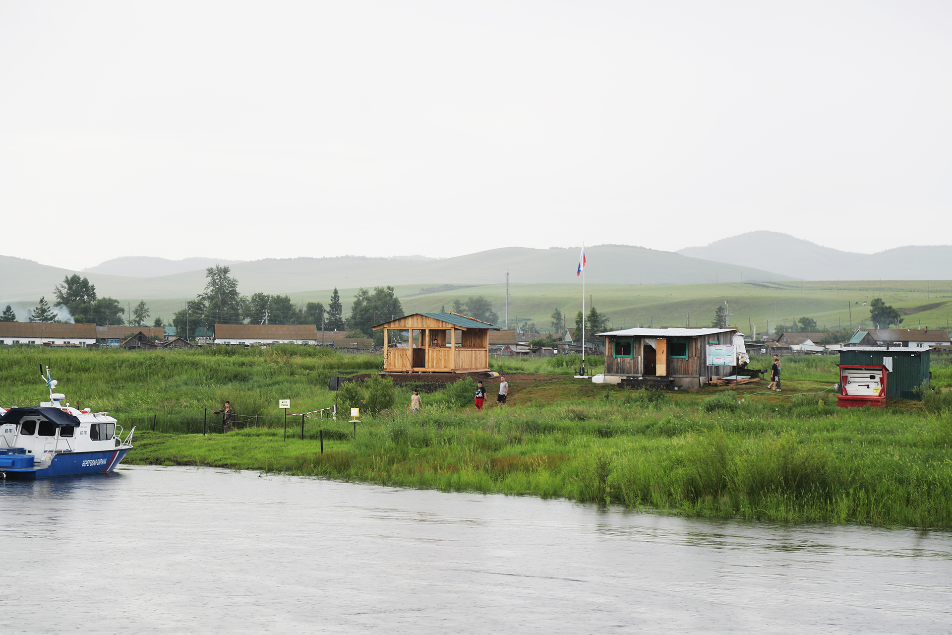 A view of Olochi in Russia from a China-Russia border river cruise on the Ergun River. /CGTN