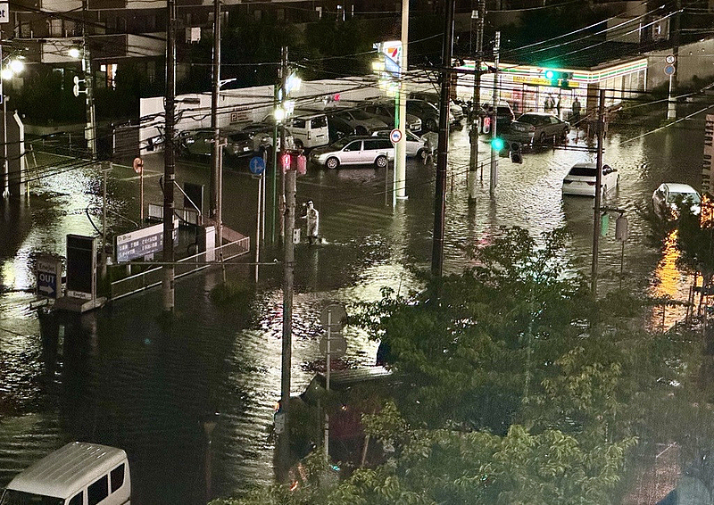 A flooded road following heavy rain in Ichikawa, Chiba prefecture, near Tokyo, Japan, August 13, 2026. /VCG