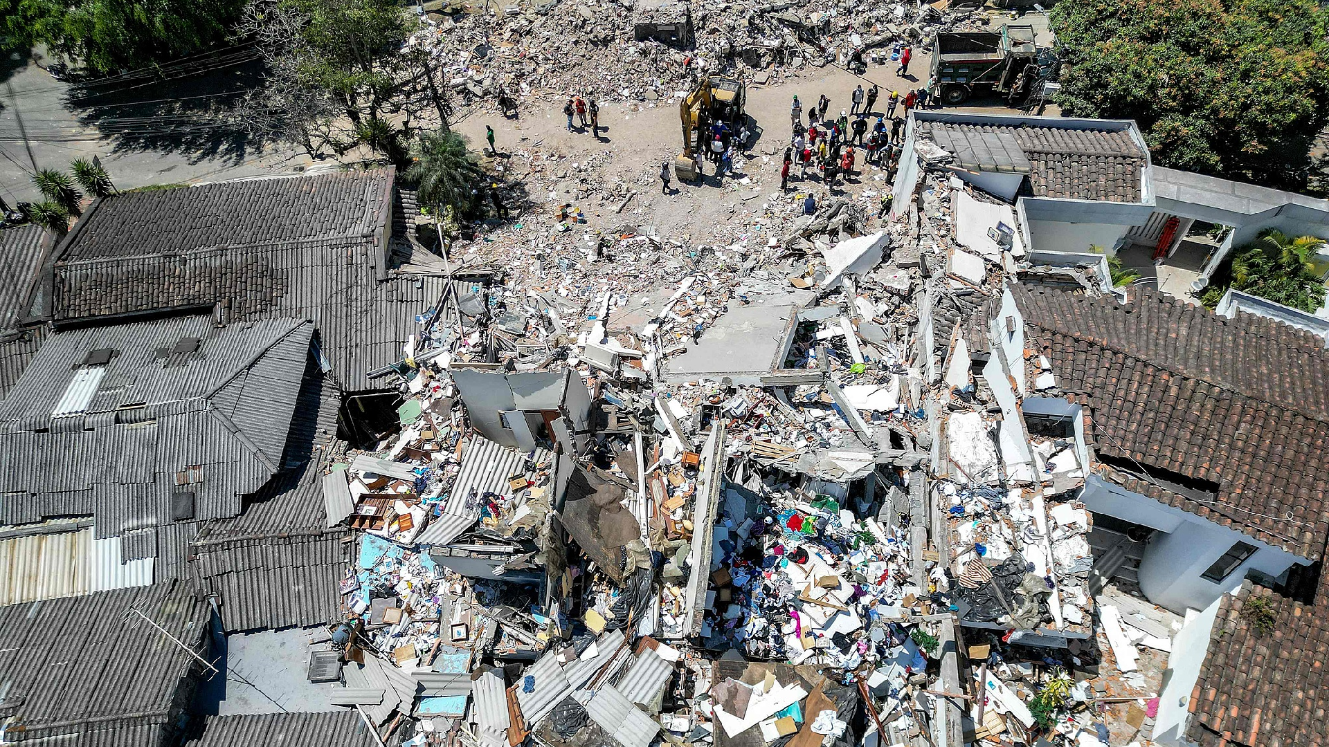 コロンビア地震、死者281人に　生存者発見への望み薄れる