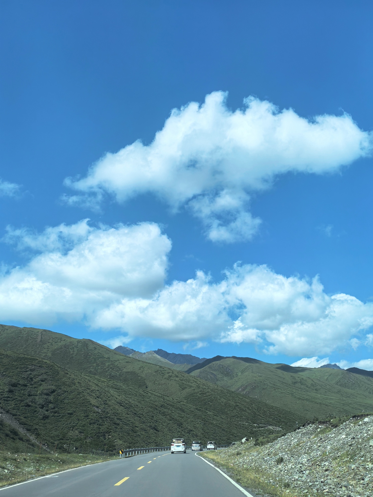 Scenery along the Duku Highway is seen in northwest China's Xinjiang Uygur Autonomous Region on July 25, 2026. /CGTN