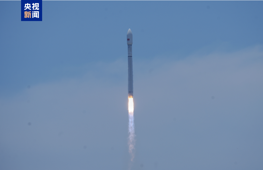 A Long March-12 carrier rocket carrying internet satellites blasts off from the Hainan commercial spacecraft launch site in south China's Hainan Province, August 16, 2026. /China Media Group