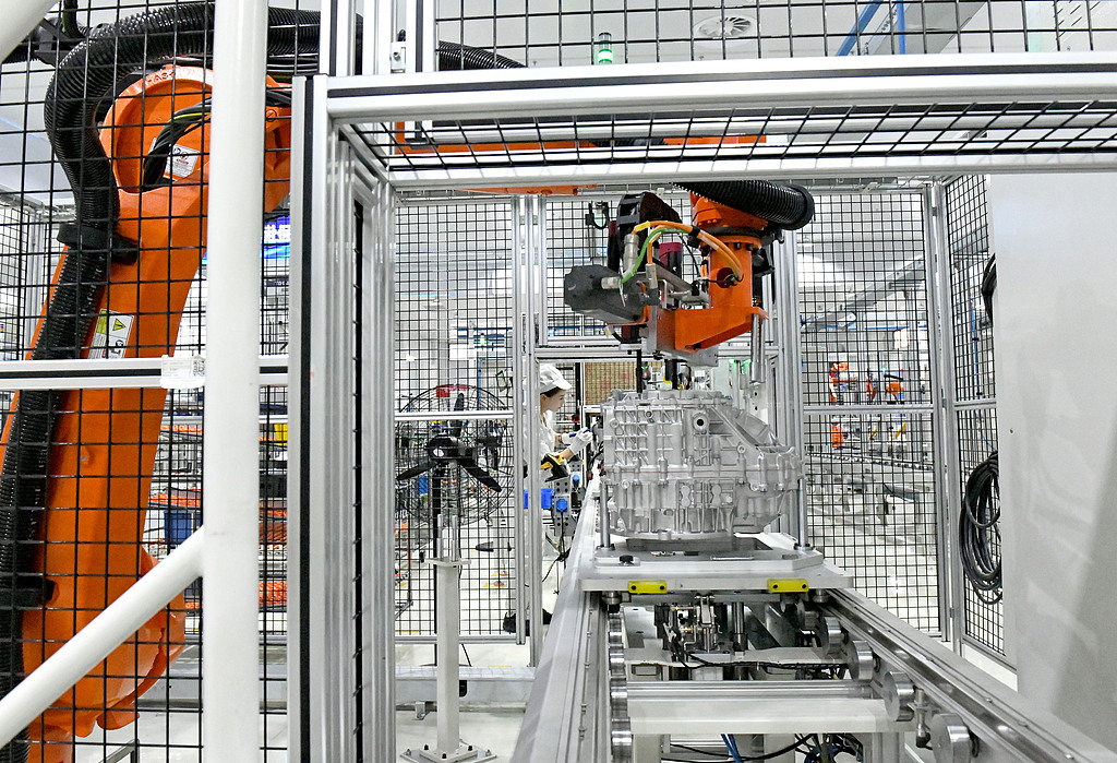 Hybrid‑vehicle transmissions in production at Fengtai Economic Development Zone, Huainan, Anhui Province, China, August 5, 2026. /VCG