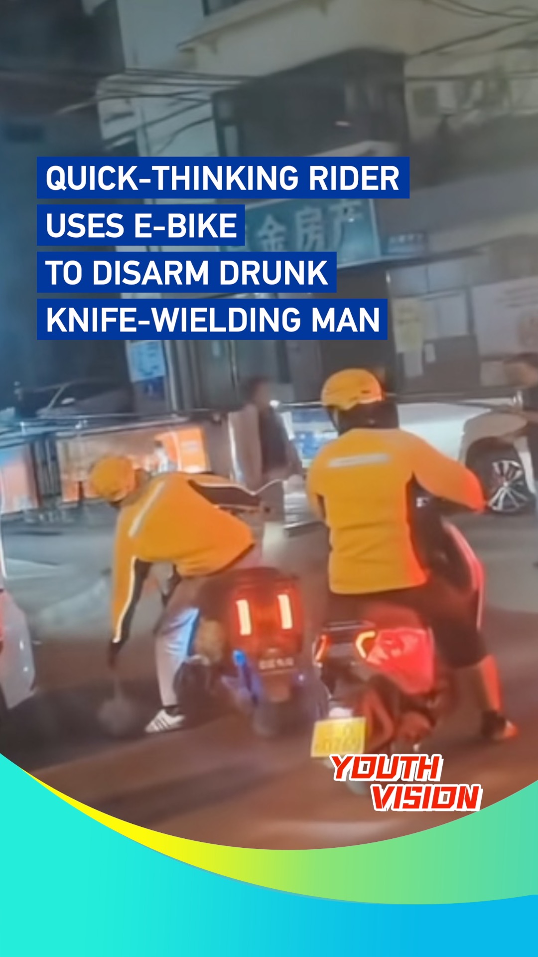 Quick-thinking rider uses e-bike to disarm knife-wielding drunk 