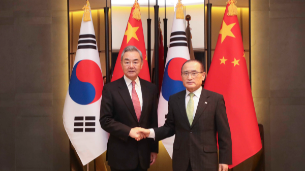 Chinese FM urges efforts to ease tensions on Korean Peninsula