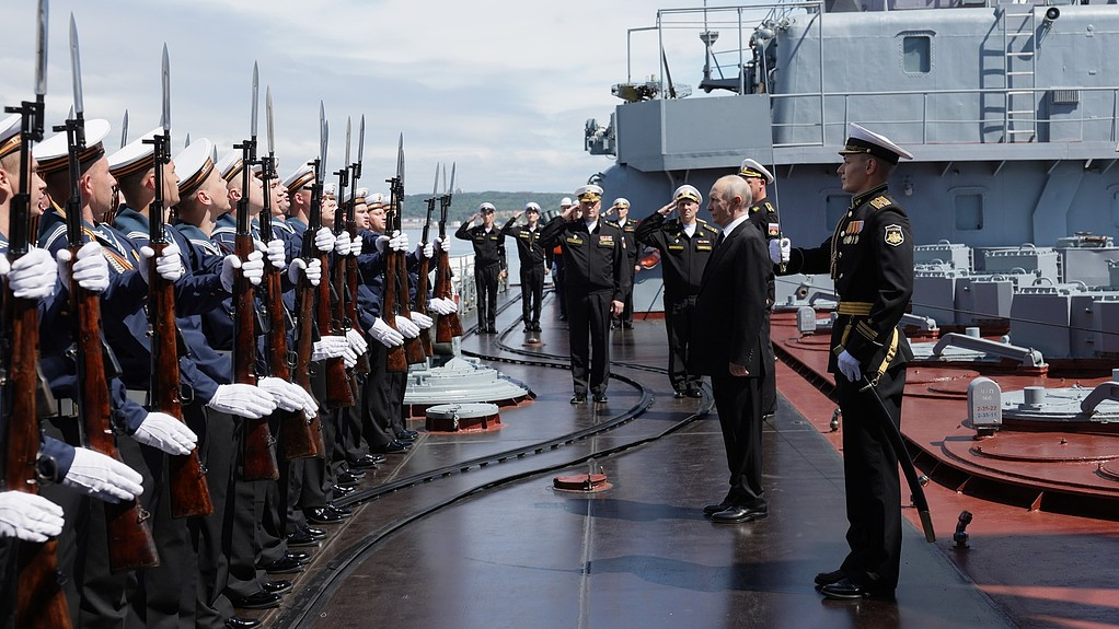 Russian President Vladimir Putin, commander-in-chief of the Russian Armed Forces, takes part in the final stage of Pacific Fleet exercises aboard the Varyag missile cruiser on August 12, 2026. /VCG