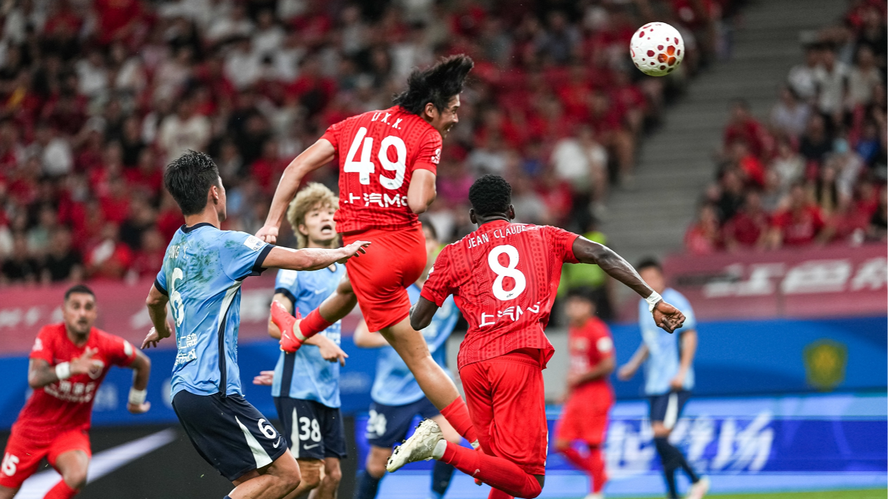  Li Xinxiang of Shanghai Port scores during the 1-1 home draw against Dalian Yingbo on August 19, 2026. /Weibo