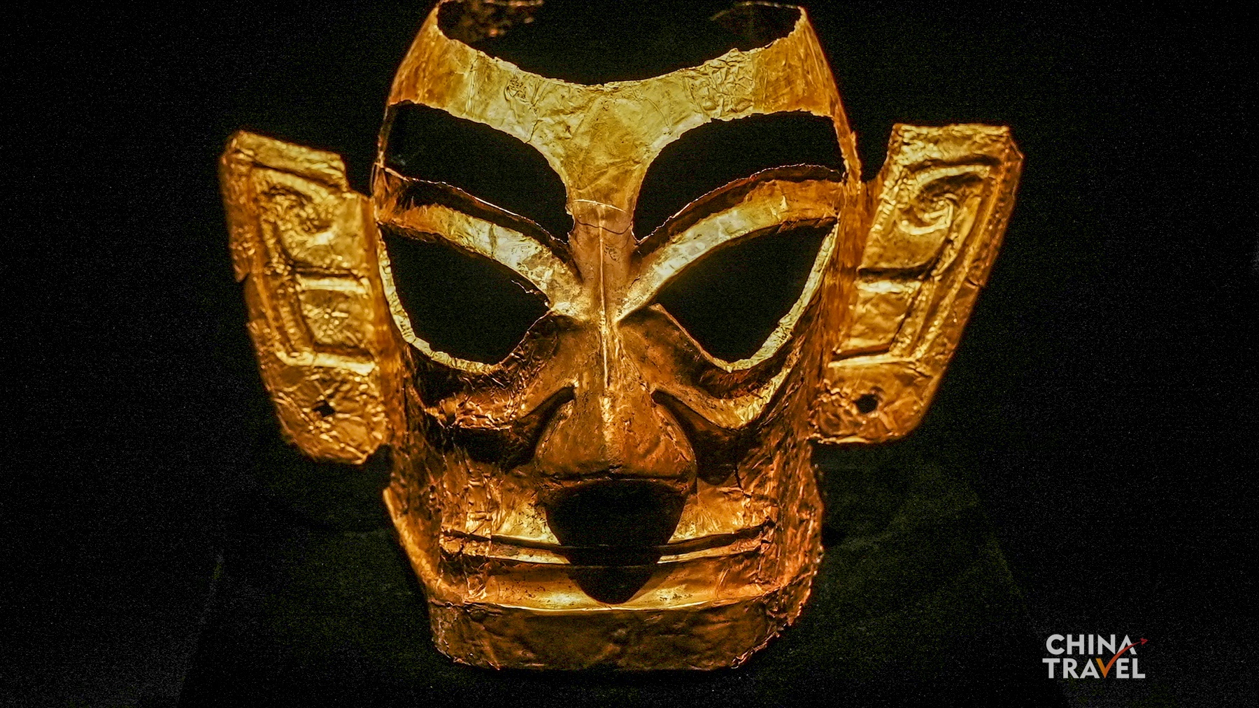 Faces behind the gold