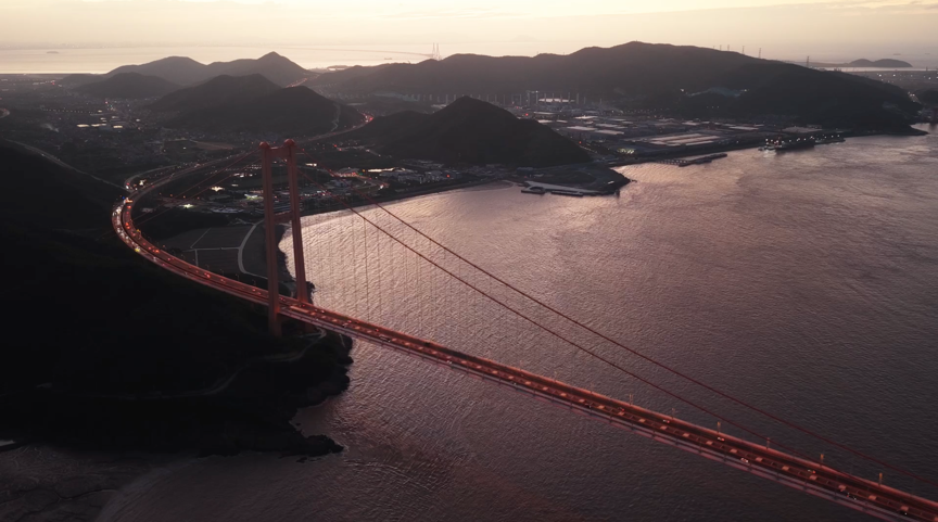 An aerial view of the Zhoudai Bridge. /CGTN
