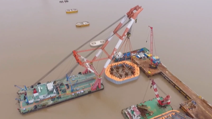 The Zhoudai Bridge under construction. /CGTN