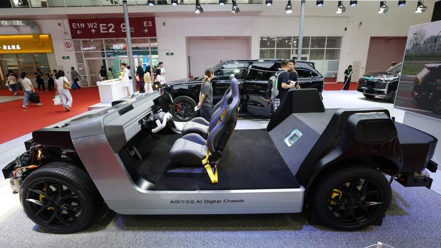 An AI digital chassis is displayed at the exhibition area of Smart Vehicle during the Fourth China International Supply Chain Expo (CISCE) in Beijing, capital of China, June 23, 2026. /Xinhua