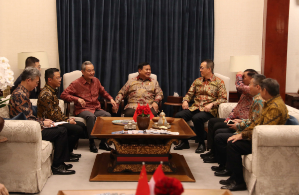 Indonesian President Prabowo Subianto meets with Chinese Foreign Minister Wang Yi and Chinese Defense Minister Dong Jun in Jakarta, Indonesia, August 21, 2026. /Chinese Foreign Ministry