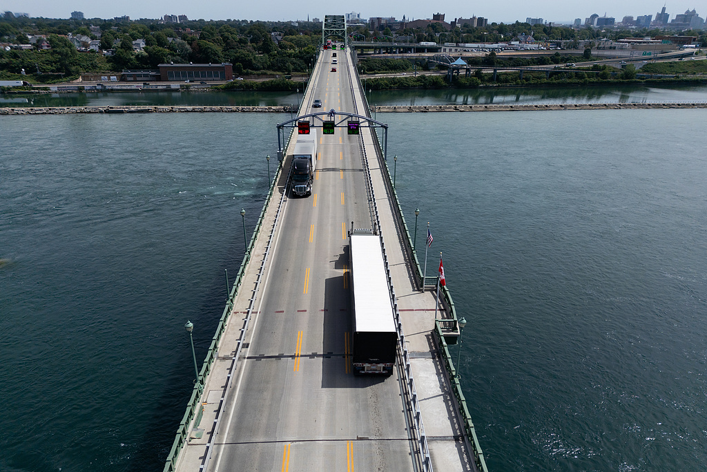 A file photo of the Peace Bridge, Buffalo, New York, United States — Fort Erie, Ontario, Canada./ VCG
