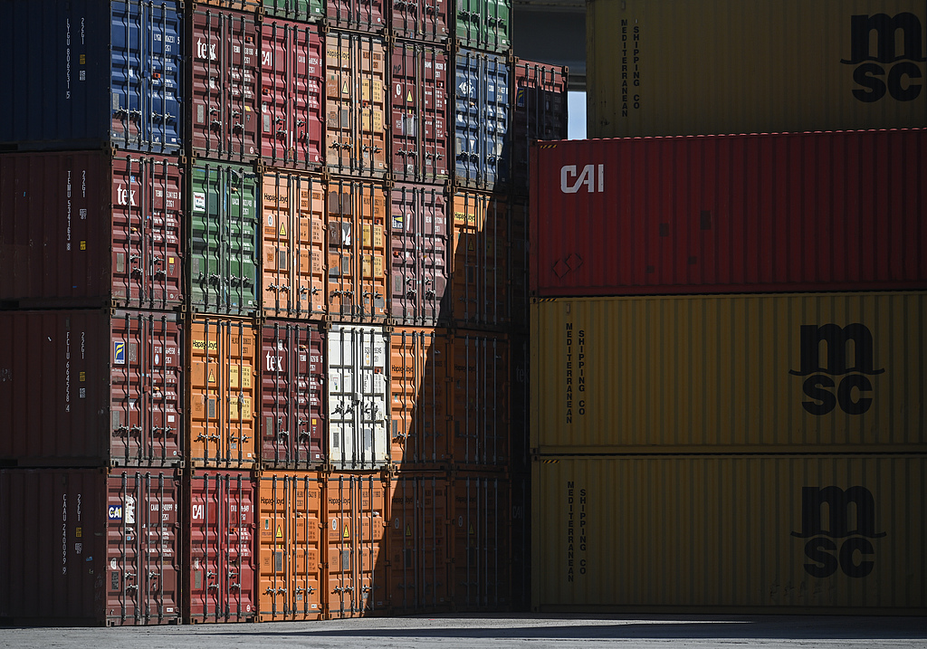 Shipping containers are shown at a freight yard in Montreal, Quebec, Canada, August 21, 2026. /VCG