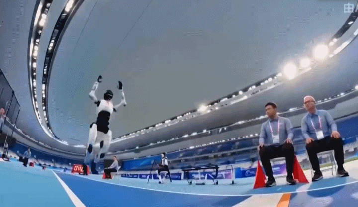 New competitions including tug-of-war and weightlifting will make their debut at the 2026 World Humanoid Robot Games. /CMG