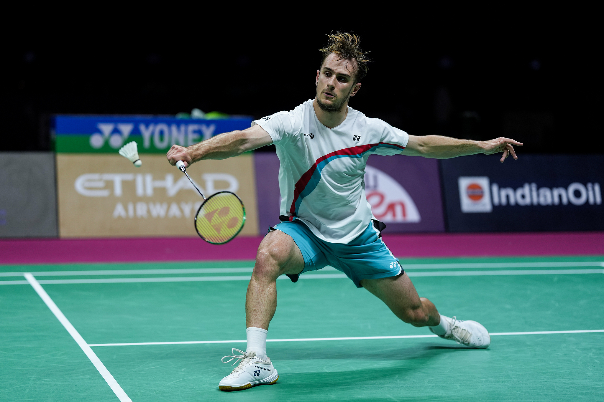 France's Alex Lanier hits a shot in the men's singles final against Japan's Kodai Naraoka at the BWF World Championships in New Delhi, India, August 23, 2026. /VCG