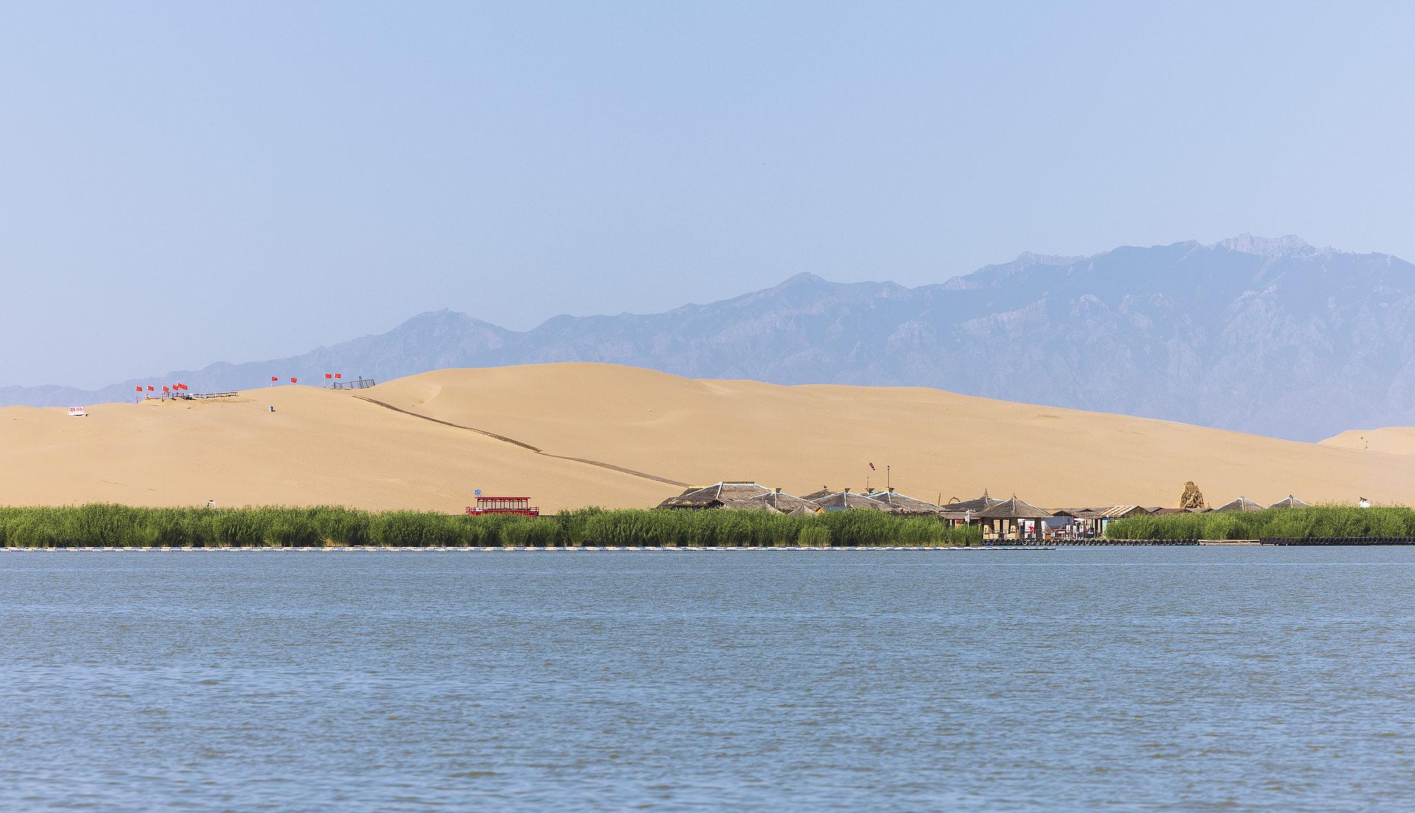 A file photo shows the Sand Lake in Shizuishan City, northwest China's Ningxia Hui Autonomous Region. /VCG