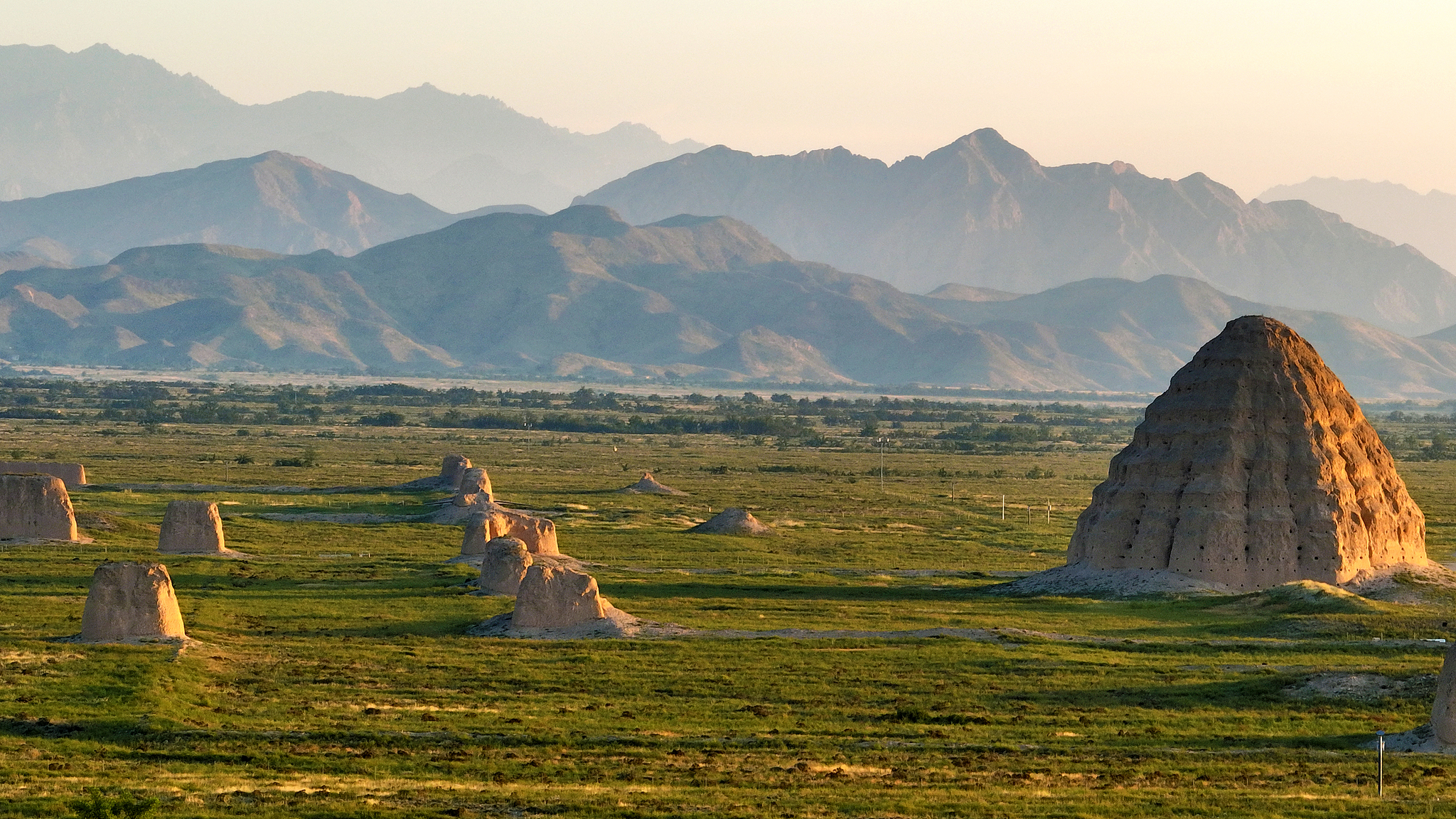 A file photo shows the Xixia Imperial Tombs in northwest China's Ningxia Hui Autonomous Region. /VCG