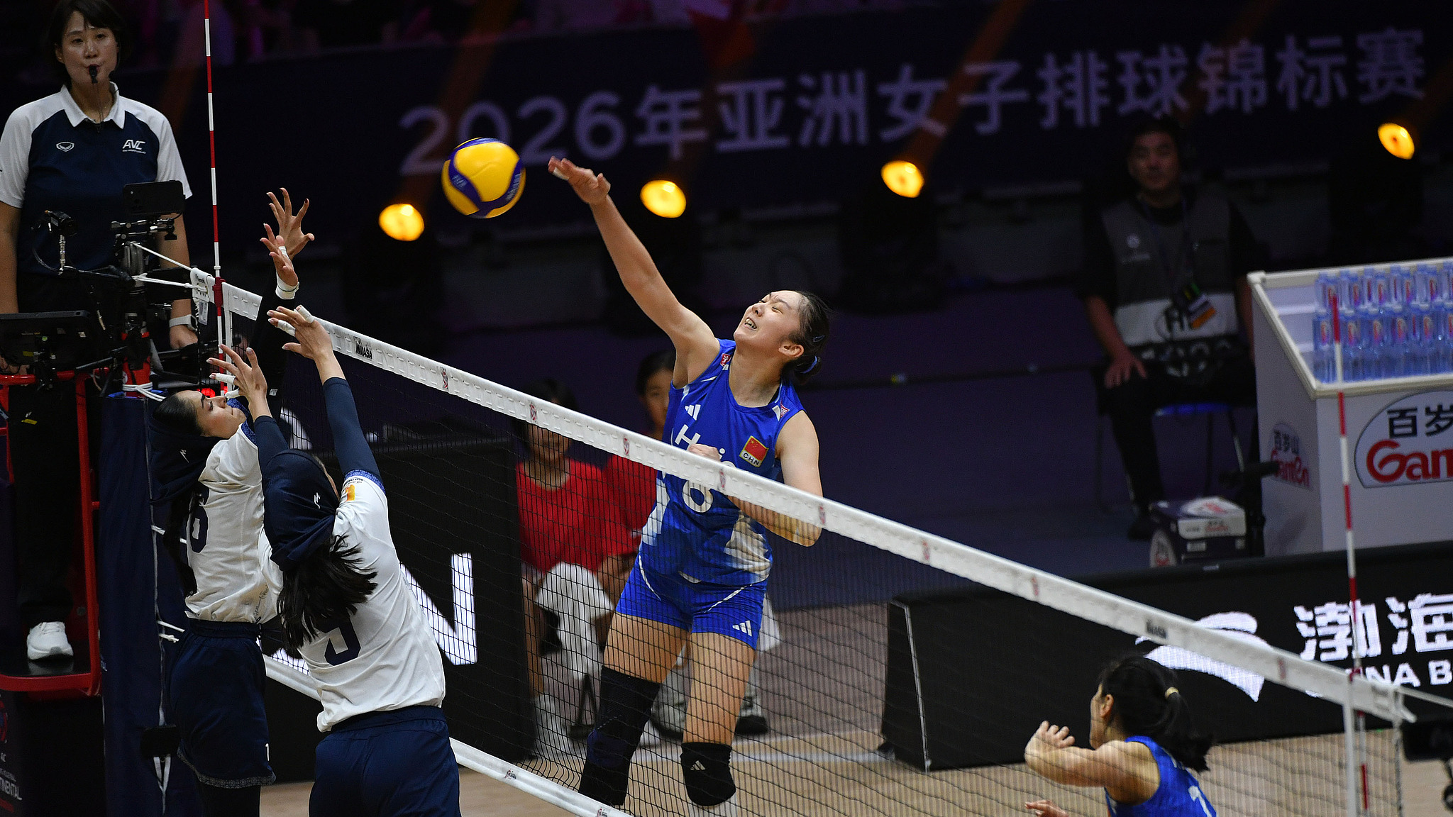 China eases past Iran to seal spot in Asian Championship quarterfinals