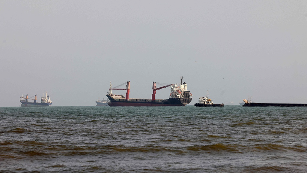 Vessels are seen in the Strait of Hormuz off the port city of Bandar Abbas in southern Iran, August 10, 2026. /VCG