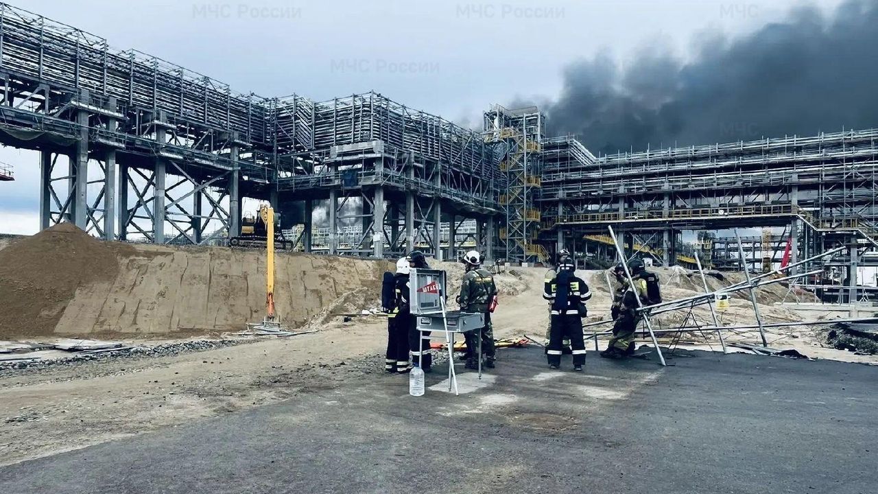 Seven killed in fire at Russian gas chemical complex