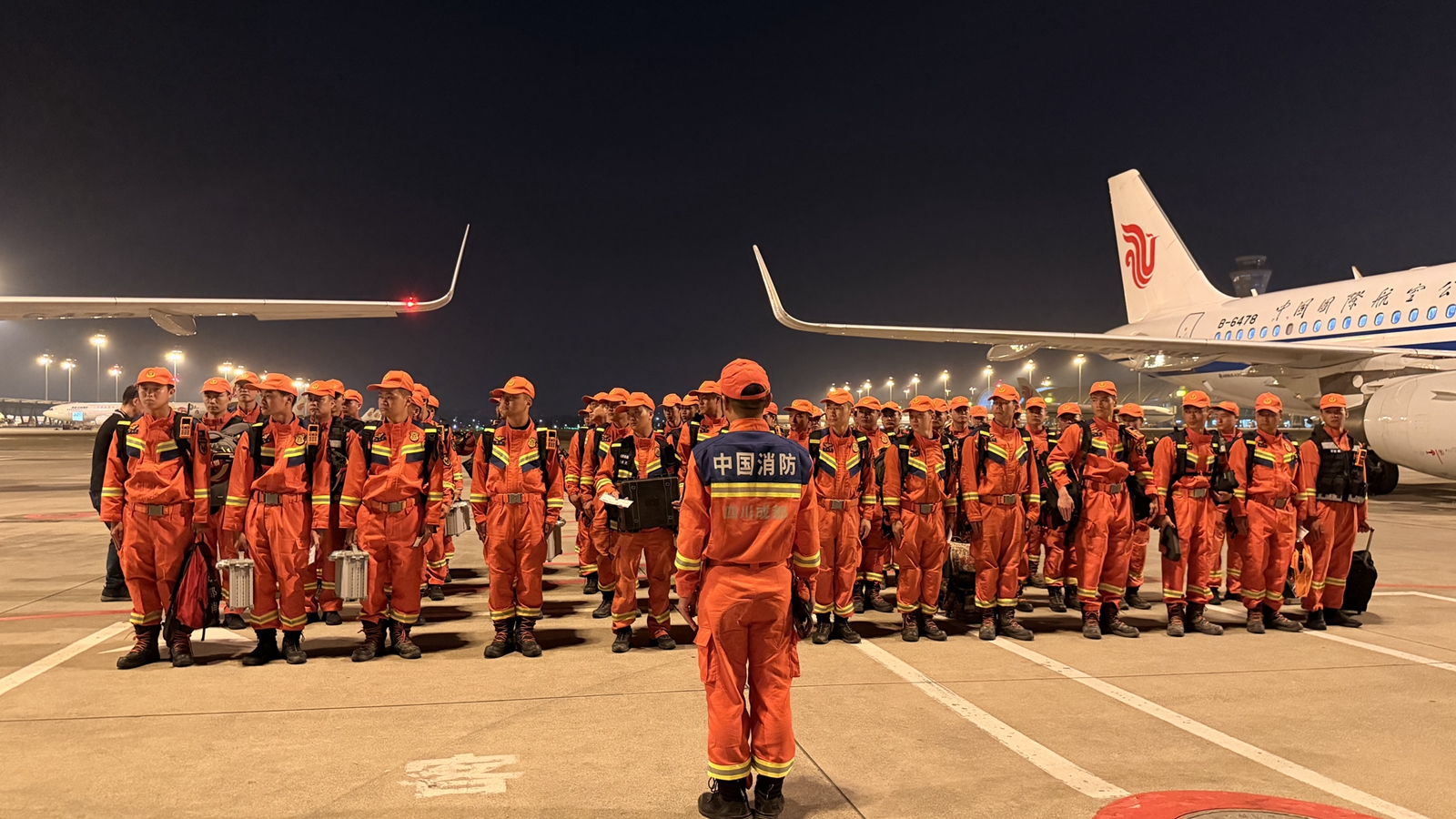 Chinese authorities send rescue personnel to mudslide-hit border port in SW China's Xizang