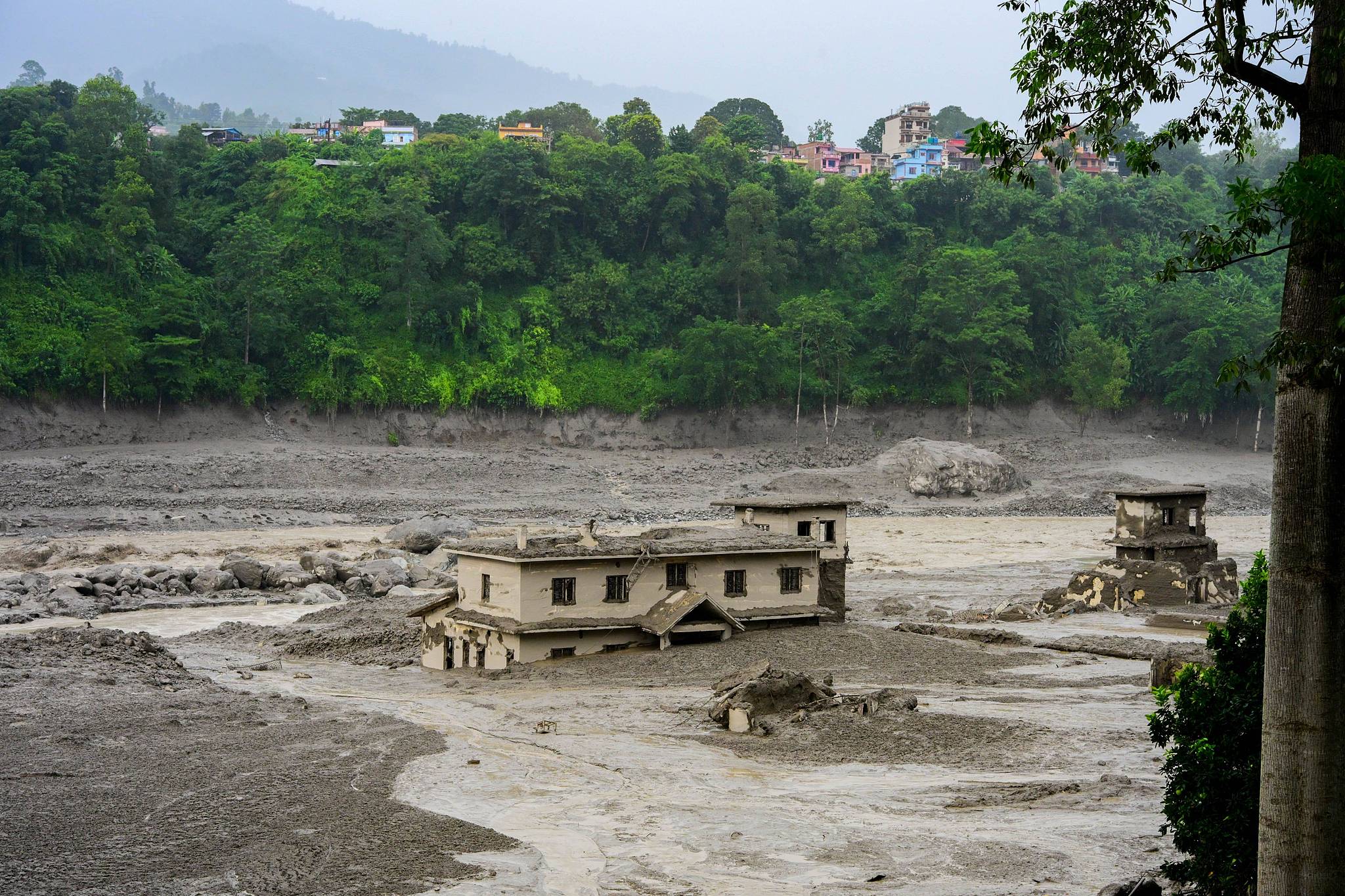 An aftermath view of flash floods and mudslides along the Trishuli River in Nepal, August 26, 2026. /VCG