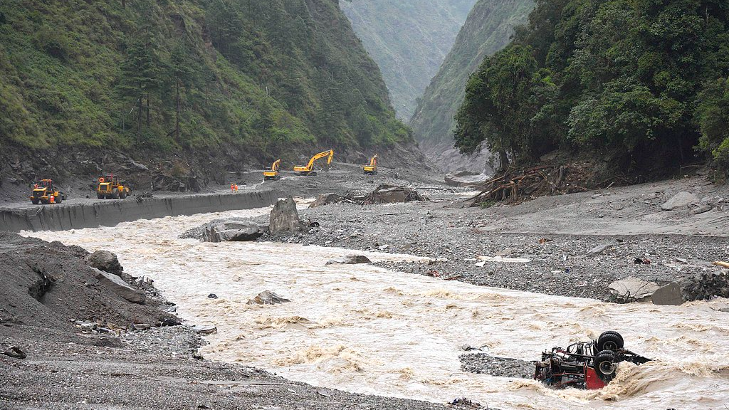 Live: Rescue ramps up after mudslide at China-Nepal border 