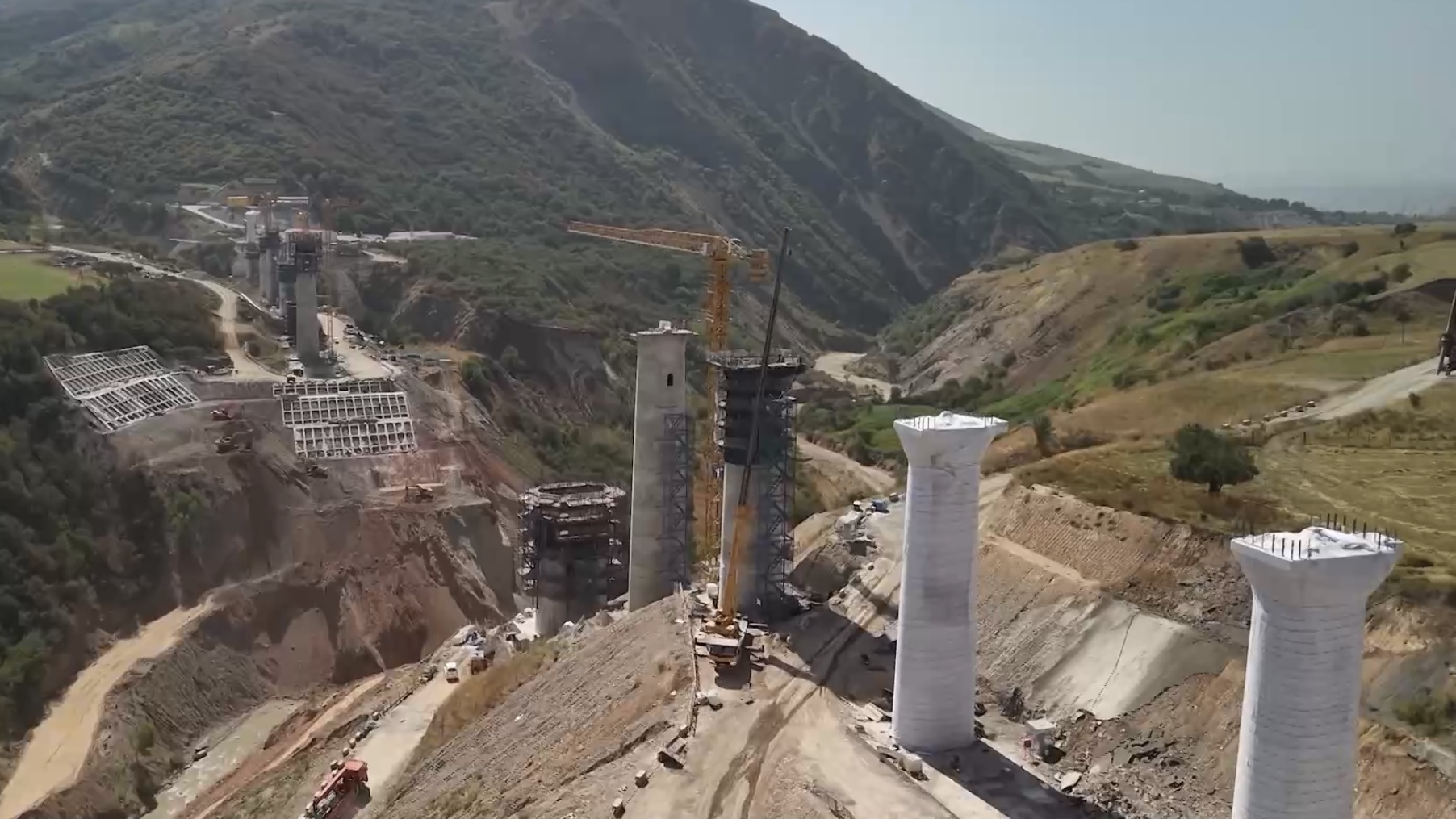 Construction is underway on the Kyrgyz section of the China-Kyrgyzstan-Uzbekistan railway. /CMG