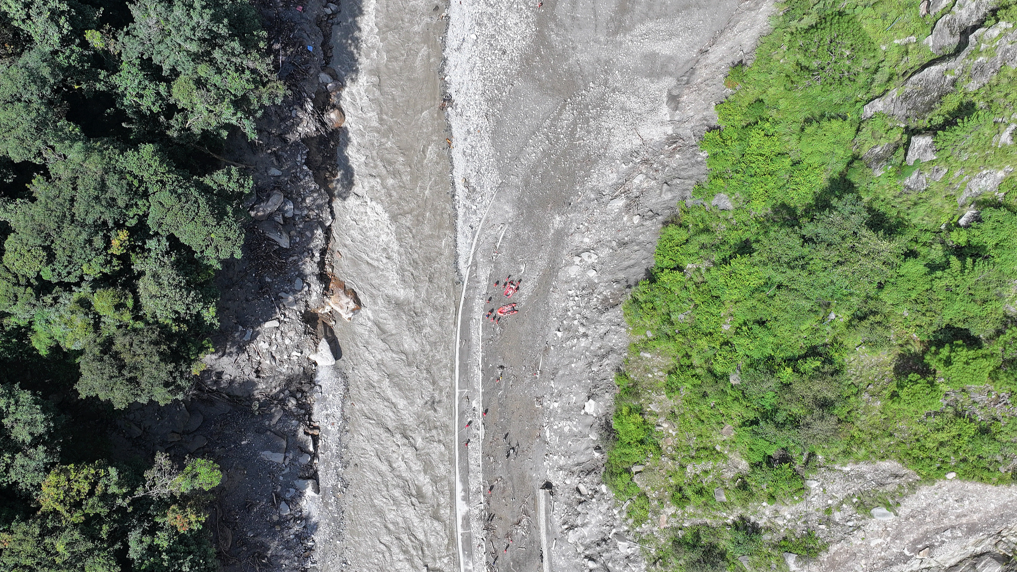 Gyirong Port: Gateway within a deeply incised river valley