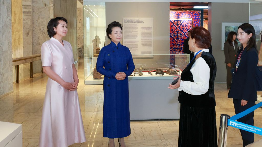 Peng Liyuan (L2), wife of Chinese President Xi Jinping, and Aigul Japarova, wife of Kyrgyz President Sadyr Japarov (L1), jointly visit a traditional culture exhibition of Kyrgyzstan at the National Historical Museum of the Kyrgyz Republic in Bishkek, Kyrgyzstan, August 31, 2026. /Xinhua