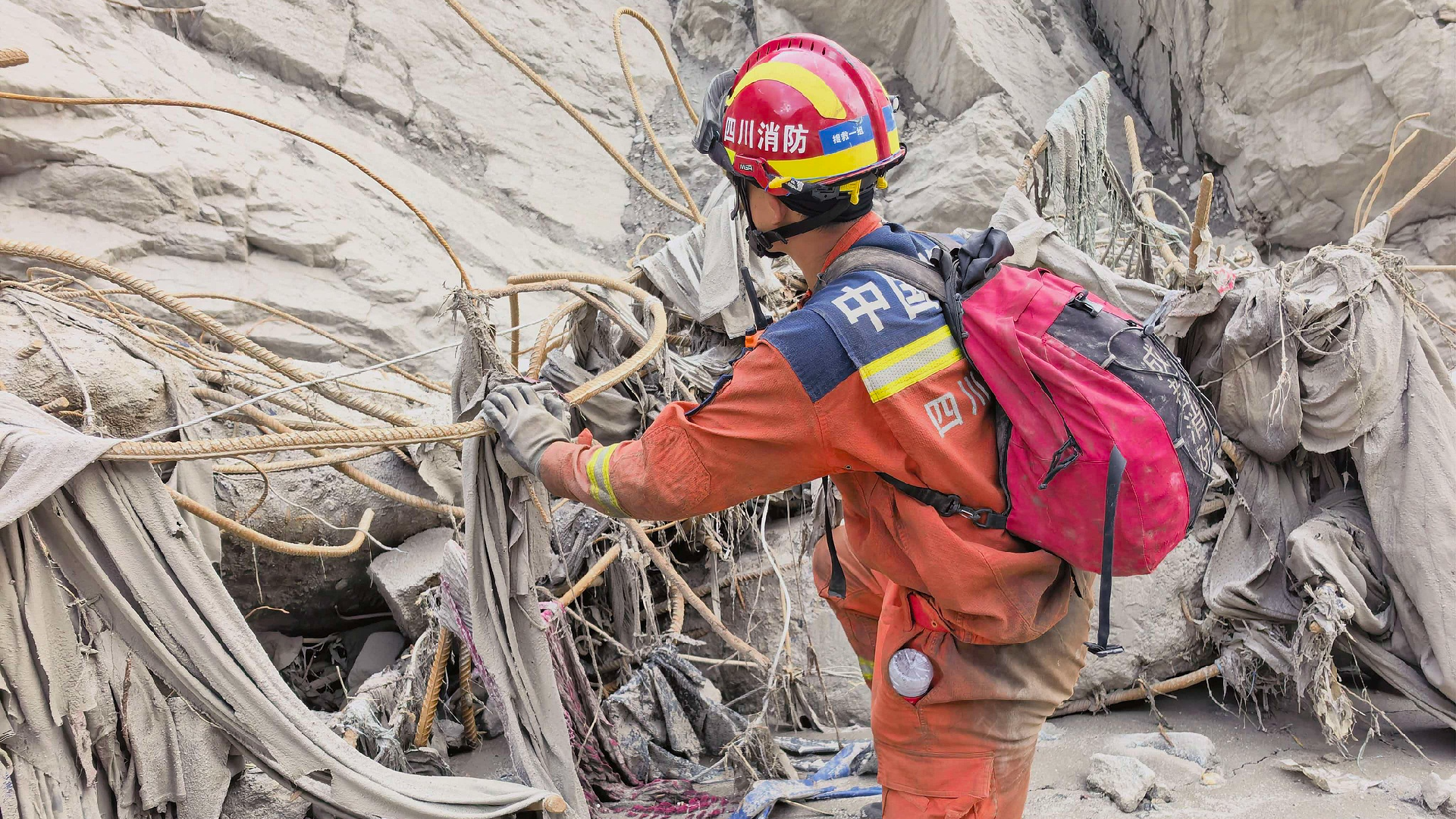 Rescuers search for survivors for third day after China-Nepal border disaster near Gyirong Port; crews work through heavy rain and sleep outdoors
