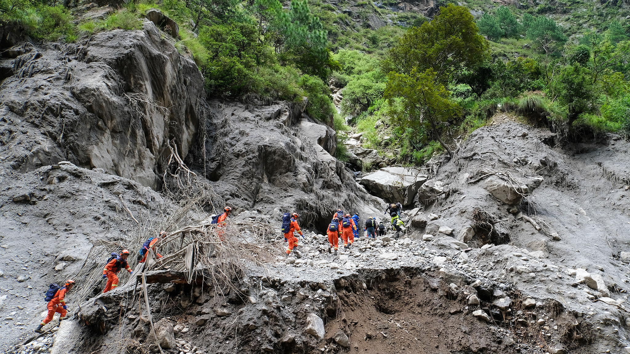 Xi: China making every effort to search for missing people in mudslide
