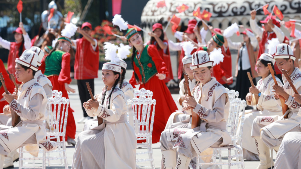 Xi’s visit: A warm welcome in Bishkek