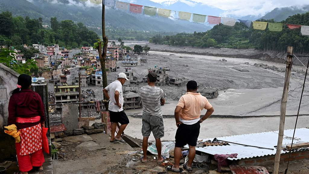 Death toll from Nepal's mudslide rises to 919