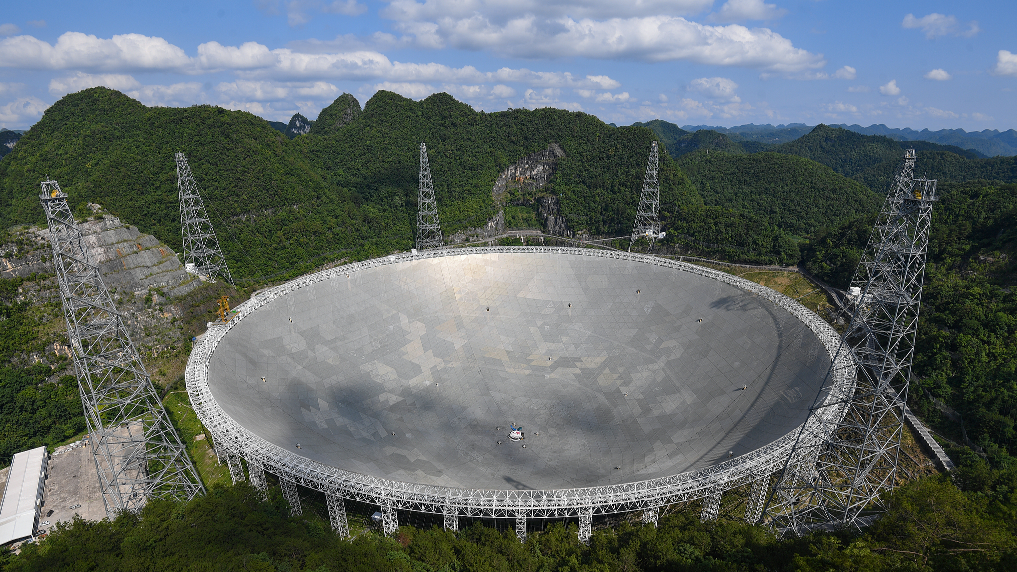 China's FAST telescope sheds new light on cosmic evolution