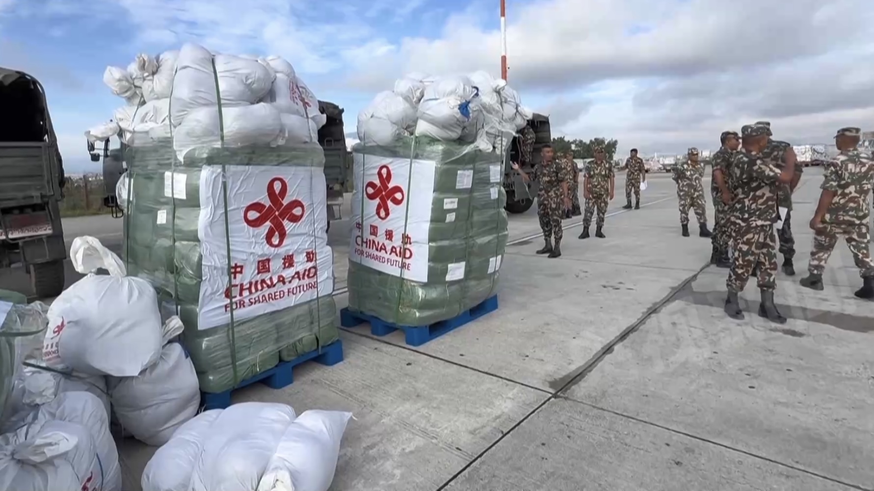China's first batch of relief supplies arrived at an airport in Kathmandu, capital of Nepal, August 30, 2026. /CMG
