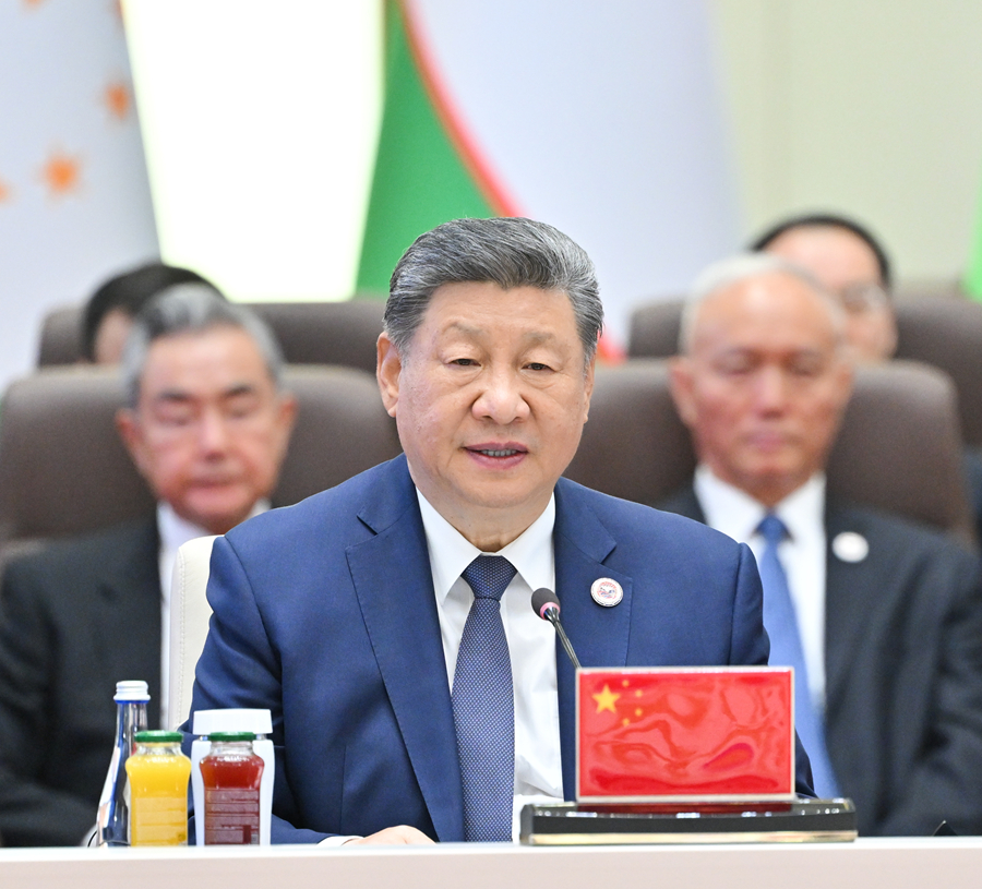 Chinese President Xi Jinping delivers a speech at the 