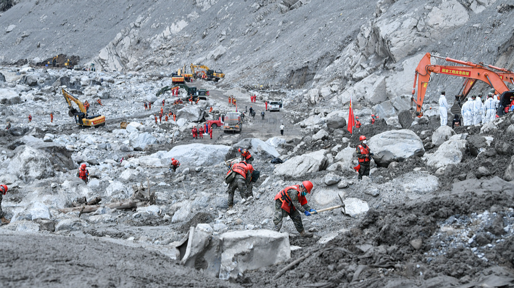 Rescue efforts underway in mudslide-hit Gyirong Port in southwest China's Xizang Autonomous Region, September 2, 2026. /VCG