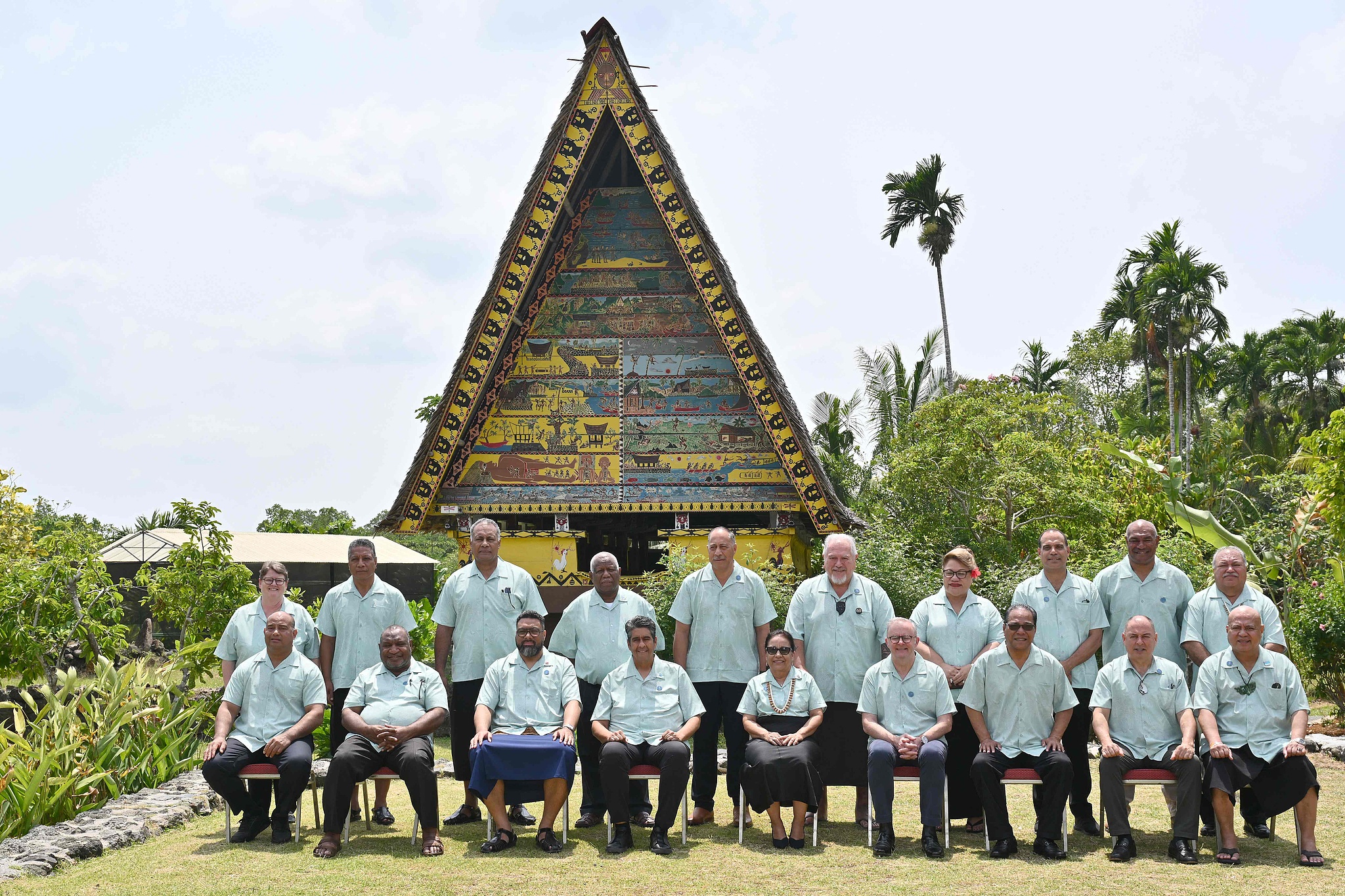 Leaders and ministers of the Pacific Islands pose for a family photo after the Pacific Islands Forum Leaders' plenary meeting in Koror, Palau, September 2, 2026. /CFP