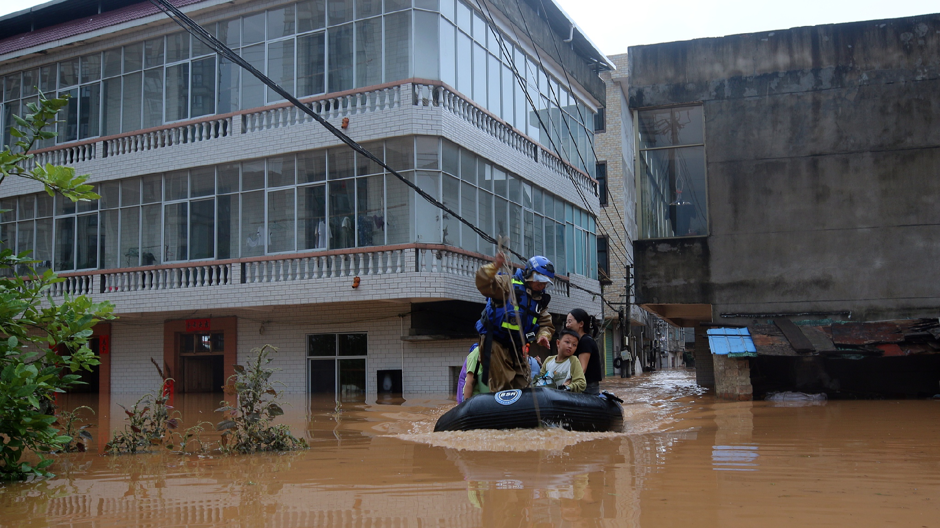 中国江西省東部で土砂崩れ、1人死亡・11人行方不明