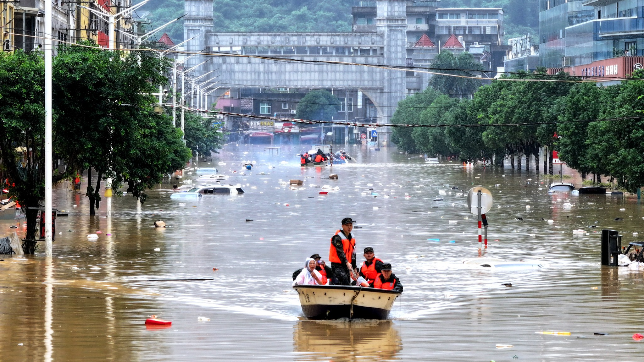 Rescue efforts are underway in Putian City, east China's Fujian Province, after torrential rains brought by Typhoon Saudel caused flooding in multiple areas, September 4, 2026. /VCG