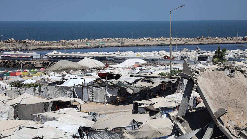 A tent camp sheltering displaces Palestinians amid destruction caused by Israeli attacks in Gaza City, Gaza Strip, September 3, 2026. /VCG